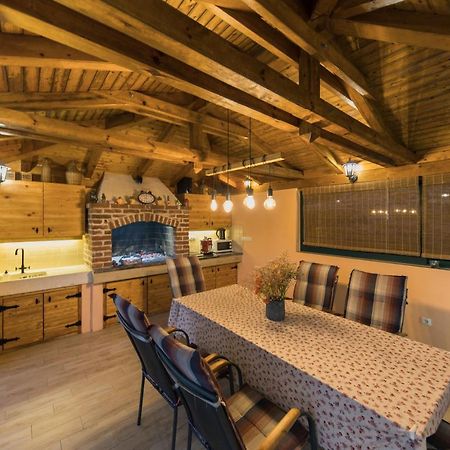 Holiday Home Lavanda Мали Иж Экстерьер фото