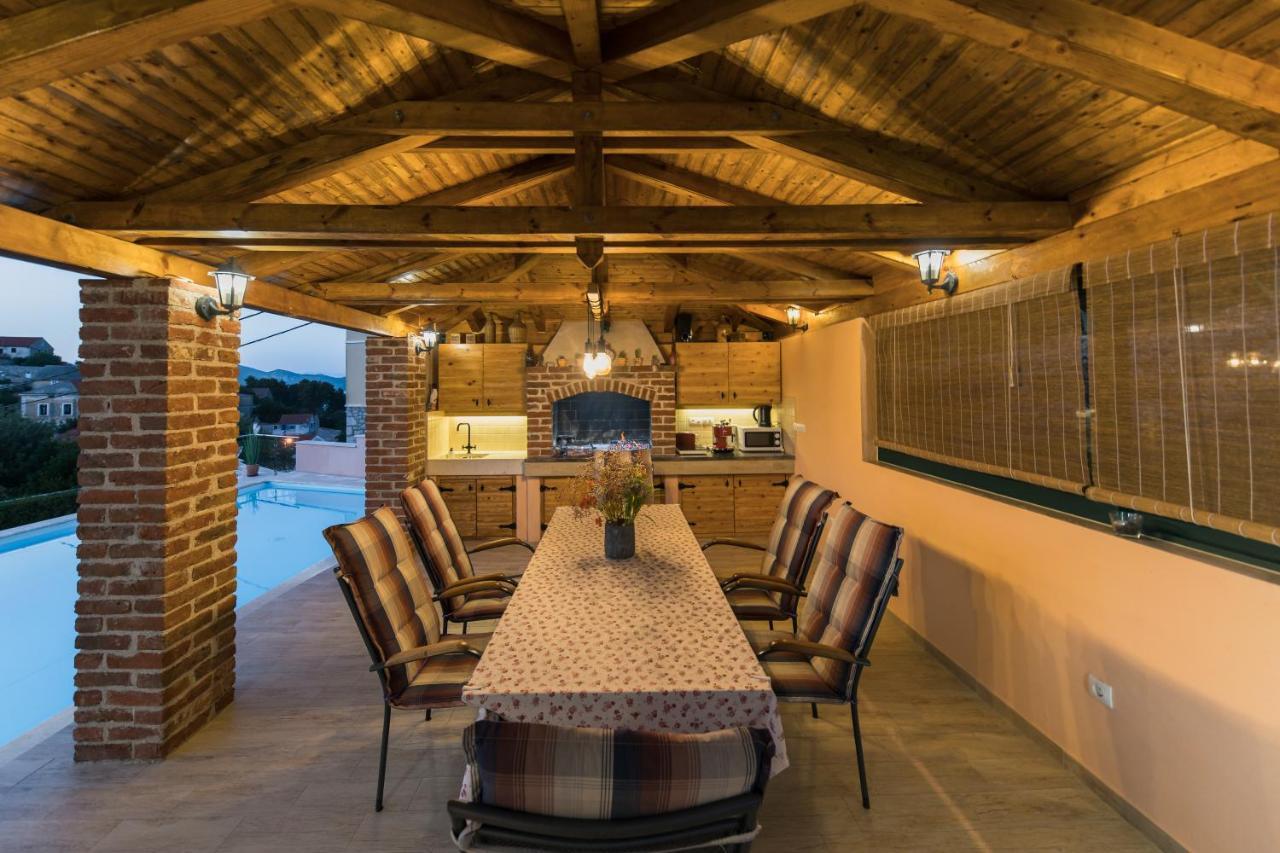 Holiday Home Lavanda Мали Иж Экстерьер фото