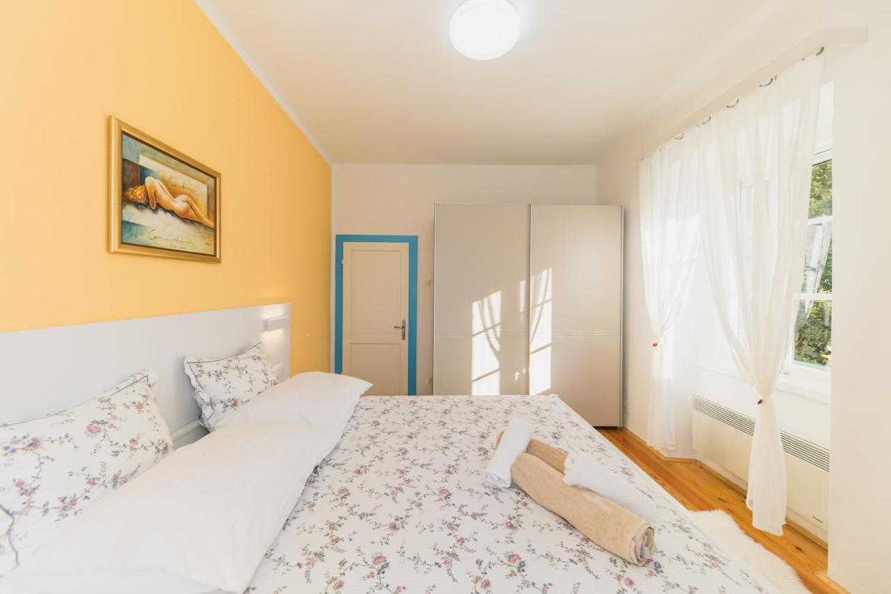 Holiday Home Lavanda Мали Иж Экстерьер фото