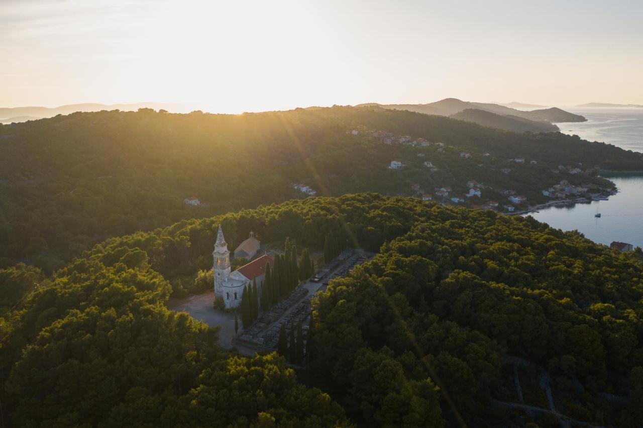 Holiday Home Lavanda Мали Иж Экстерьер фото
