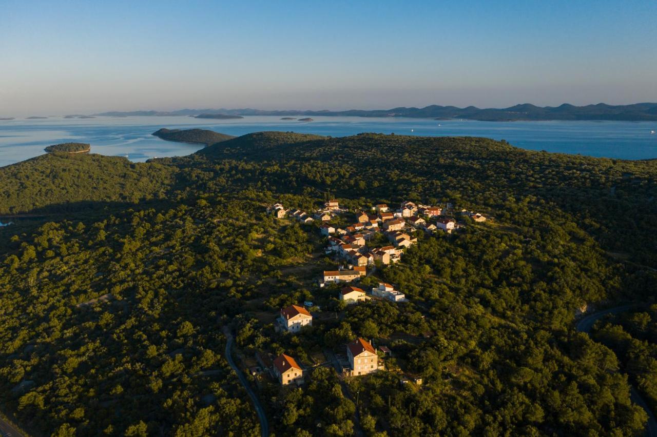 Holiday Home Lavanda Мали Иж Экстерьер фото