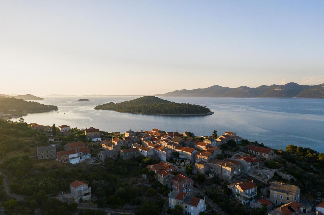 Holiday Home Lavanda Мали Иж Экстерьер фото